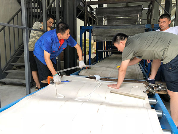 廣州擎川輸送帶定制廠家:專業(yè)團隊、完善服務(wù)