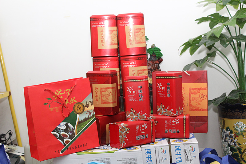 喜迎中秋國慶!擎川公司為員工送上中秋節(jié)福利啦