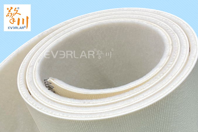 白色單面毛氈加鋼扣耐磨防滑電子制造汽車(chē)裝配物料輸送帶