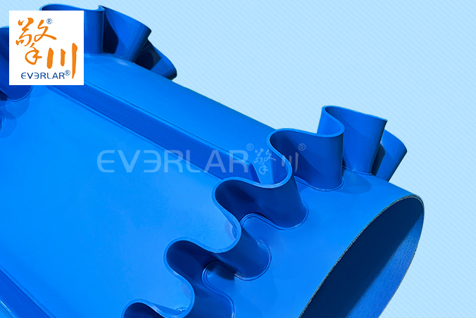 藍色啞光PU輸送帶加擋板裙邊導(dǎo)條食品級自動化生產(chǎn)線定制提升機工業(yè)皮帶